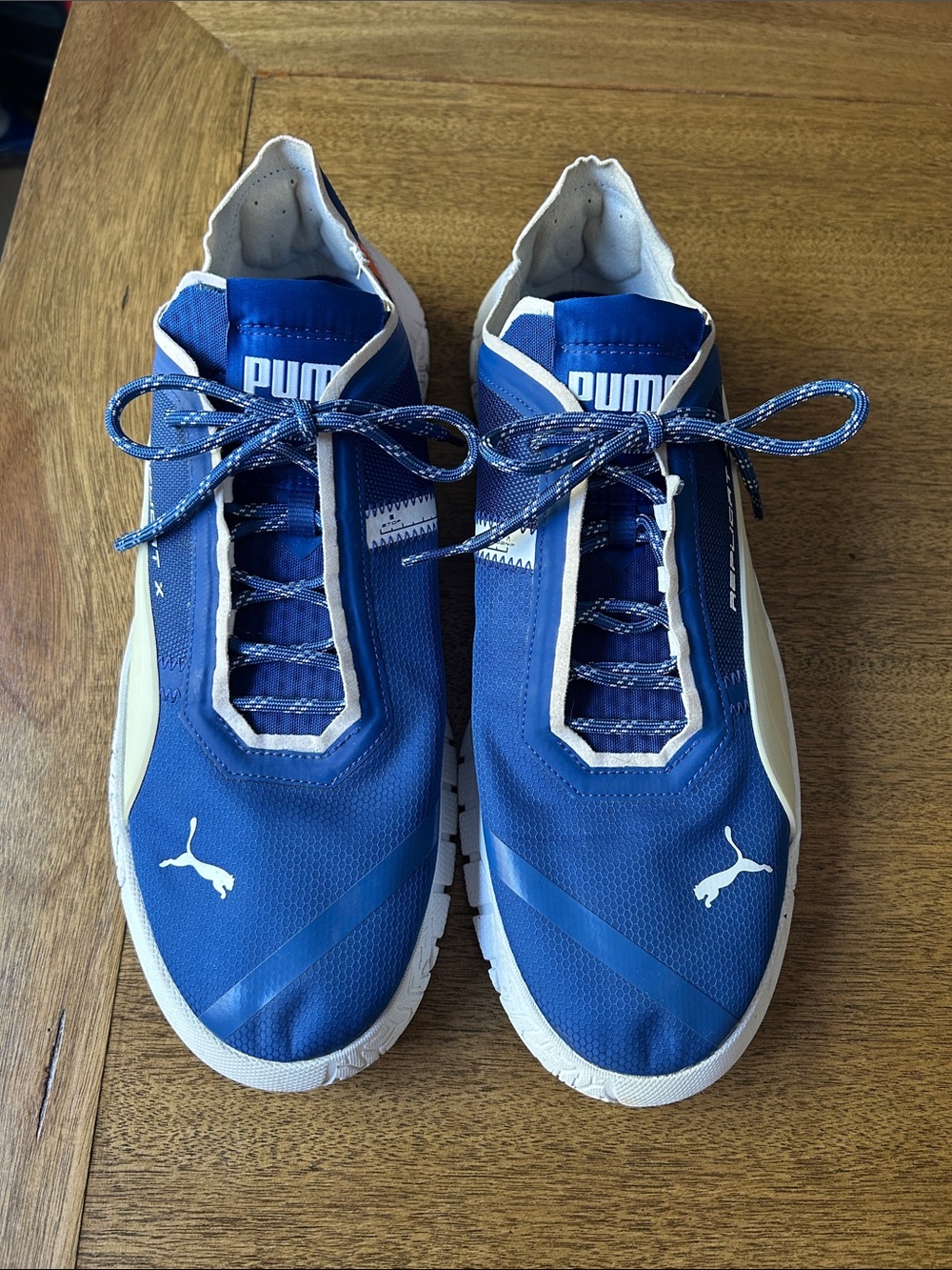 Puma Men's Blue and White Athletic Sneakers